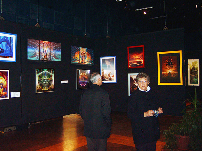 8éme Festival International des Arts Visionnaires CHIMERIA 2010 COSMOLOGIE et SCIENCE & FICTION... Organisé par le Cercle Artistique Sedanais  Salle Marcillet & Château Fort SEDAN (08) Ardennes Du 23 octobre au 1er novembre 2010