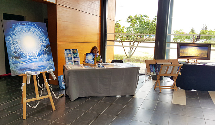 Stand de Nature Céleste - 4ème Salon des Z'Arts Zen Exposition des Pein​tures & Conférence de François Schlesser - Parc Expo Villefranche sur Saône (69) Rhône -18 et 19 mai 2019