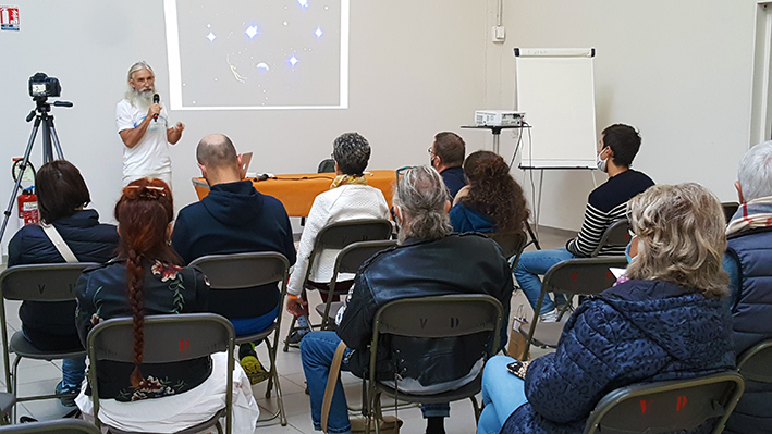 Conférence de François Schlesser - le dimanche 18 octobre 2020 à 17h - "Témoignage d’un chemin de vie vers la lumière"  Naissance et évolution de l’œuvre de François Schlesser - Dole (39) 